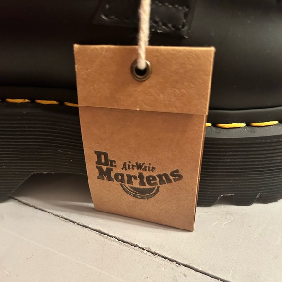 NWT Dr. Martens Black Platform Leather Loafers with Tassels Size 7 Yellow Stitch - Picture 6 of 11